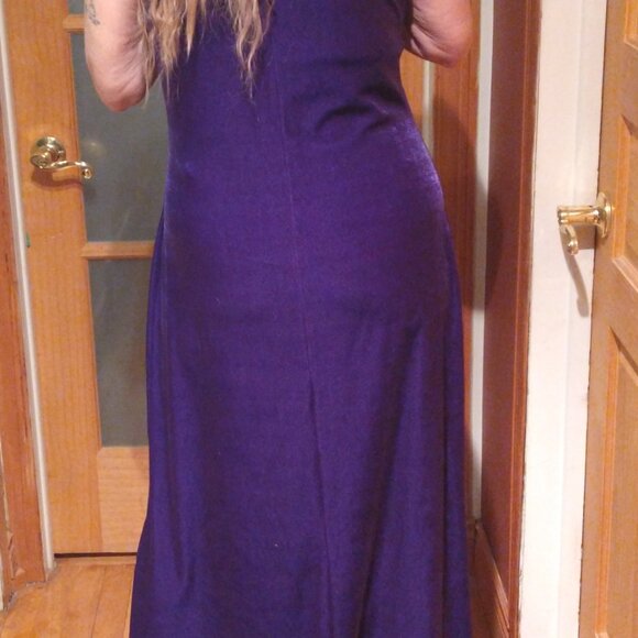 New look deep purple velvet dress - Picture 4 of 5
